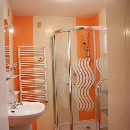 Pokoje Goscinne Rudka Homestay *